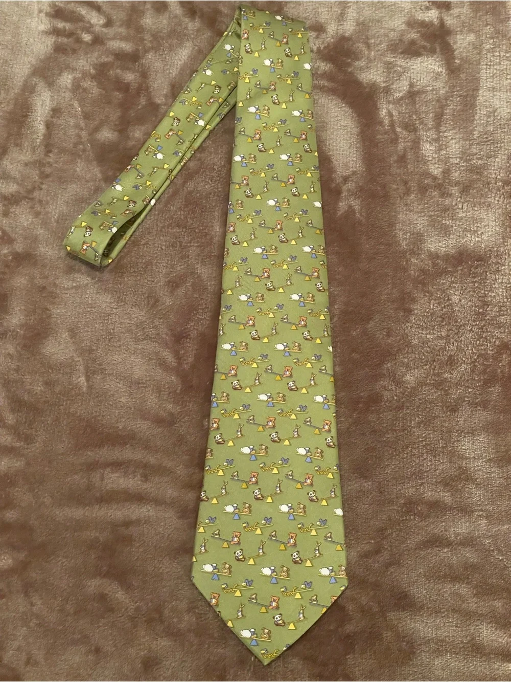 Salvatore Ferragamo Silk Tie – Collectible Animal Motif – Made in Italy